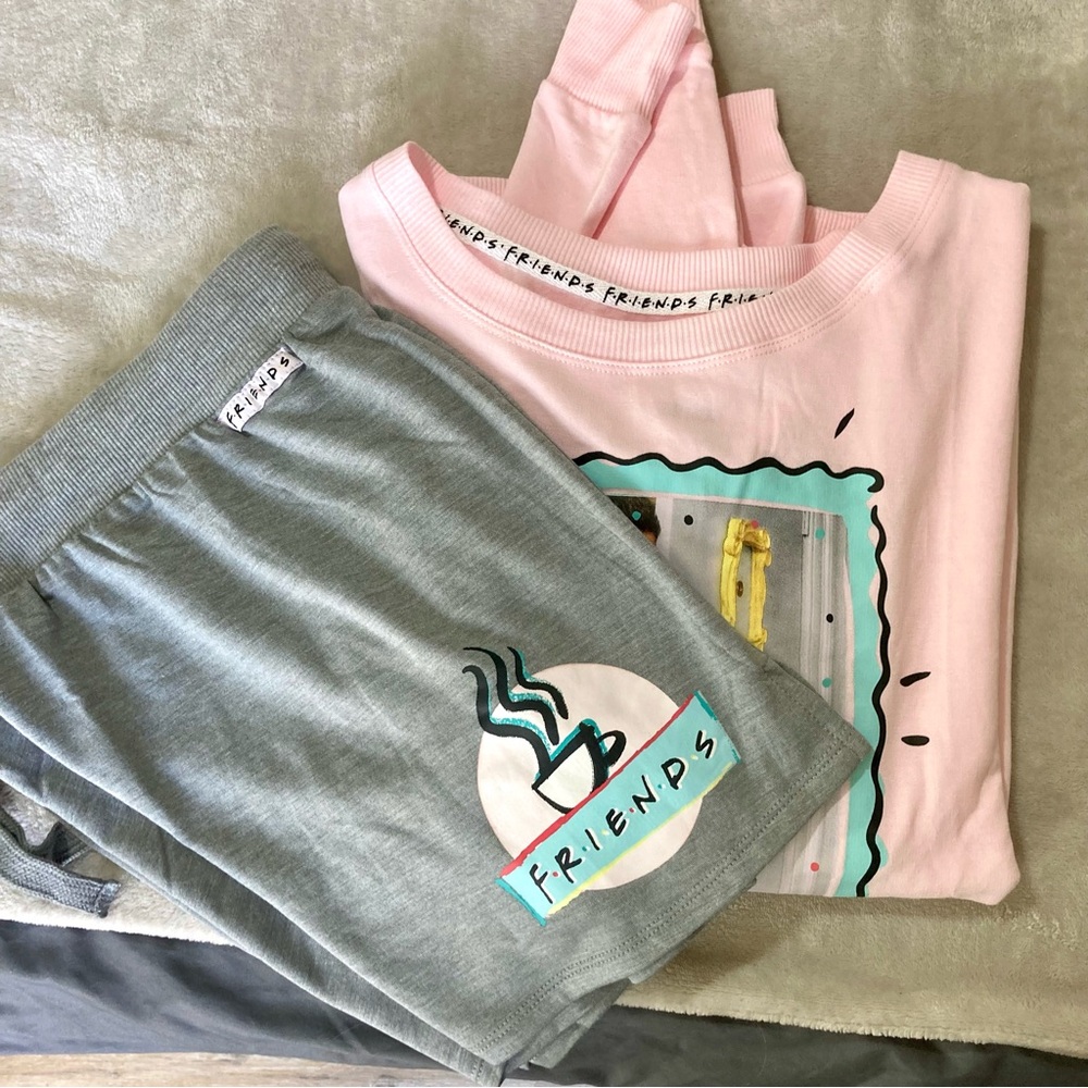 Friends Pajama Set. Comfy loungewear. Retro 90s. Pink Pastel and Grey. XXL.